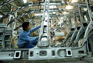 中國(guo)汽(qi)車業(ye)駛(shi)入 低速(su)時期